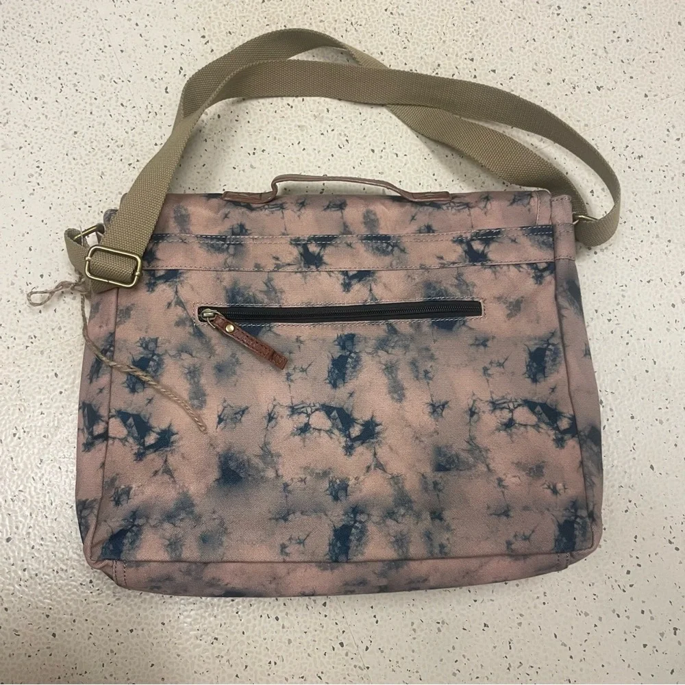 NWOT Mona B Leather and Canvas Messenger Laptop Tote Brown Navy Bag
